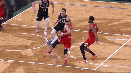 星空体育app官方下载-格雷森·阿伦恶犯引发巨大争议 联盟或追加禁赛