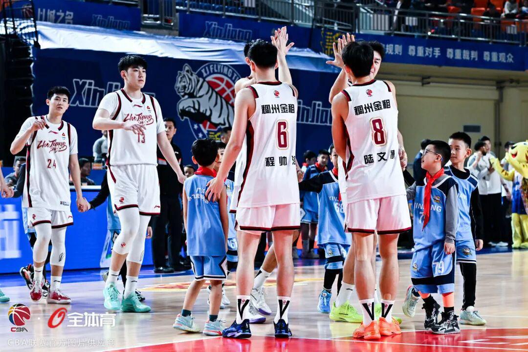 星空体育app官方网站-【CBA联赛】第二十三轮｜第一阶段收官，浙江稠州金租61-59胜新疆伊力特！